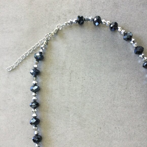 Stunning Black, Silver & Pearl Beaded Jewelry Set - Picture 8 of 8